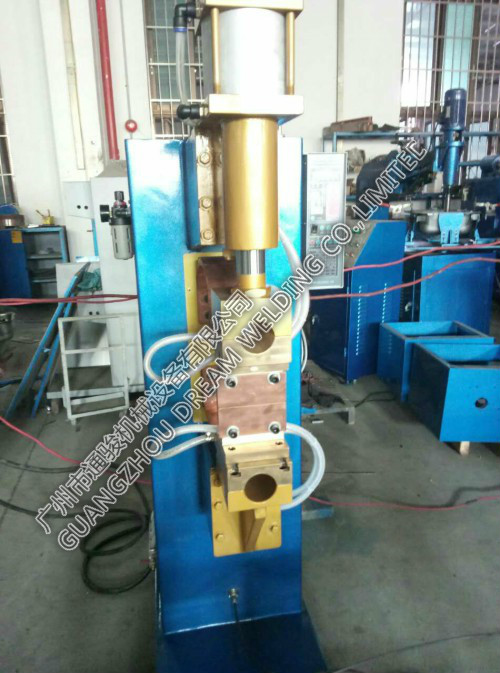 Æø¶¯½»Á÷µãº¸»ú °å²ÄµãÍ¹º¸»ú