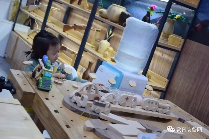 上海建搏展览服务有限公司