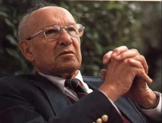 Ȩ���������쵼�Ŷӵ����ɣ�������û�ʸ�����Ŷӣ�