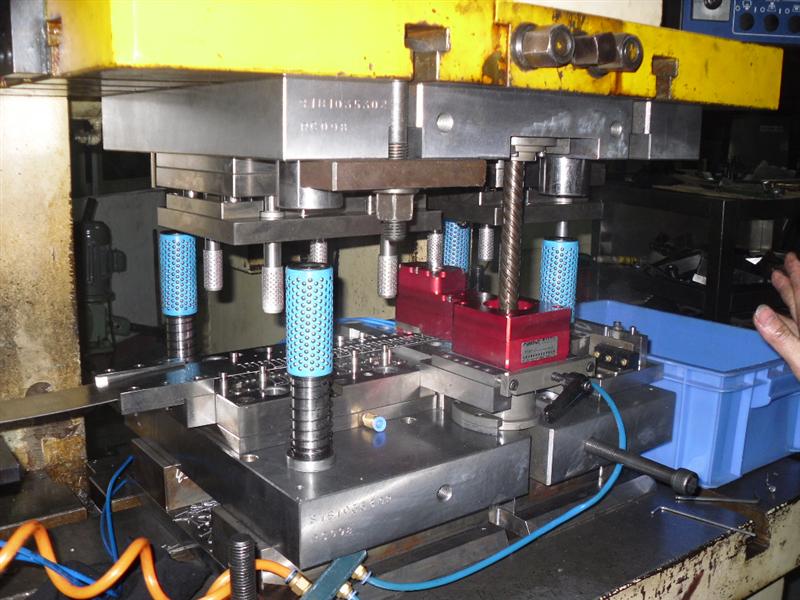 ��ѹ�ӹ�ģ�ߴ��ڵ���������